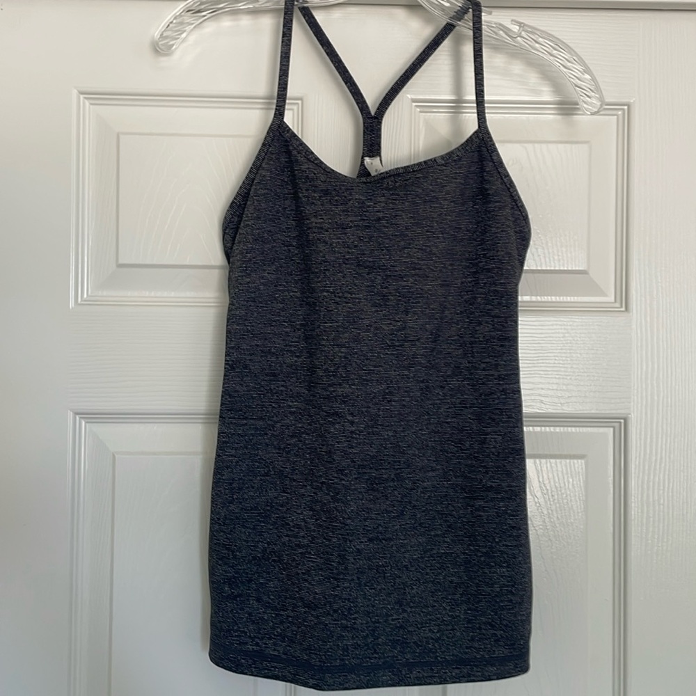 Lululemon Power Y tank black w/ tiny stripes size 8